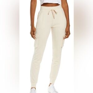 Alo Yoga Unwind Cargo Pants Cream Pockets Women’s Size: M